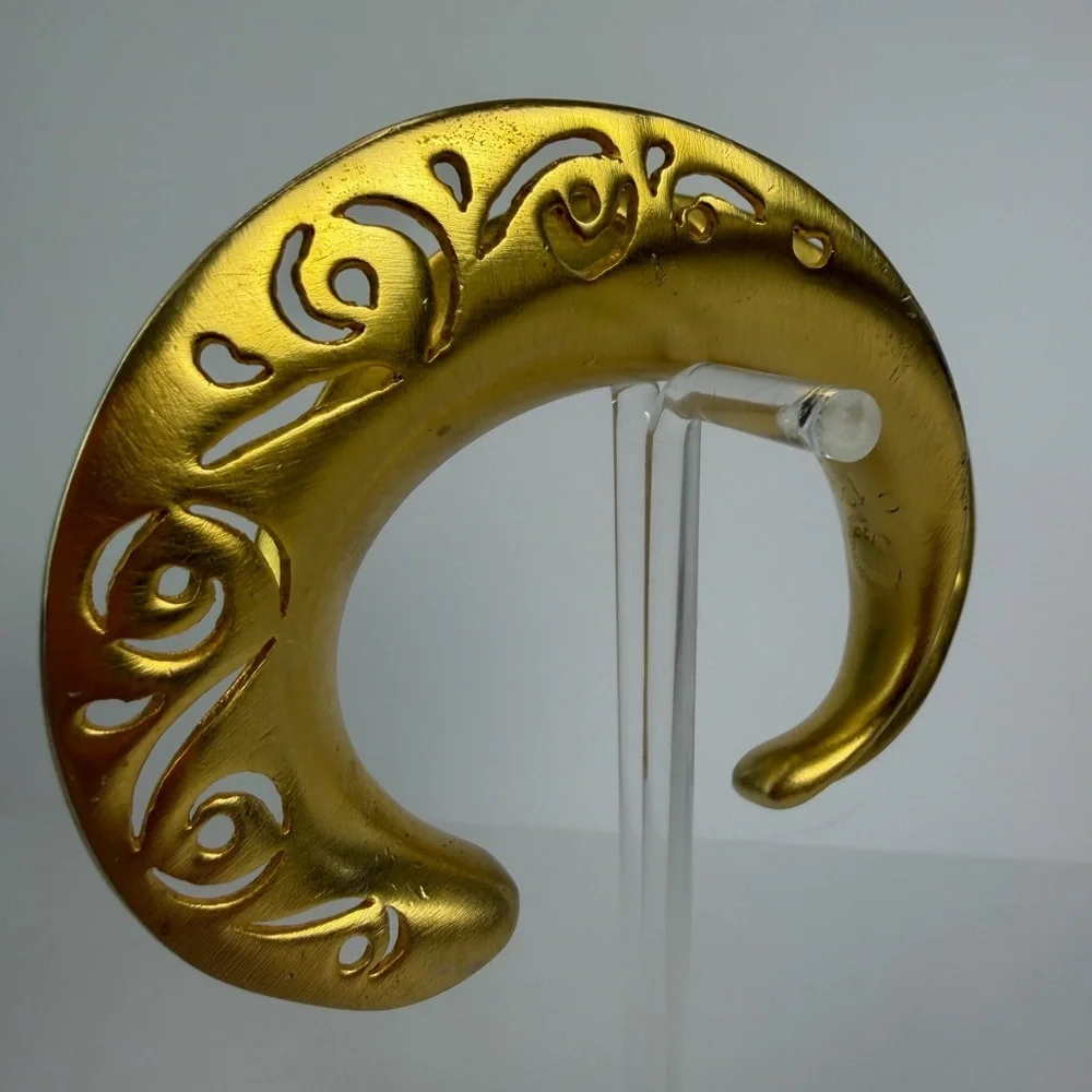 Clara Kasavina studio vintage  crescent shape cuff bracelet